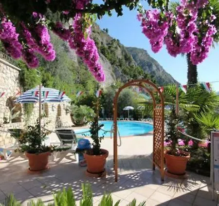 Augusta Garni Hotel