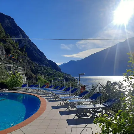 Hotel Augusta Garni 2*