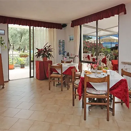 Hotel Augusta Garni Limone sul Garda
