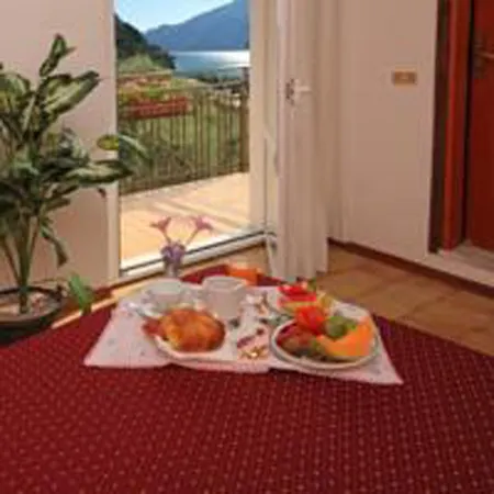 Hotel Augusta Garni 2*