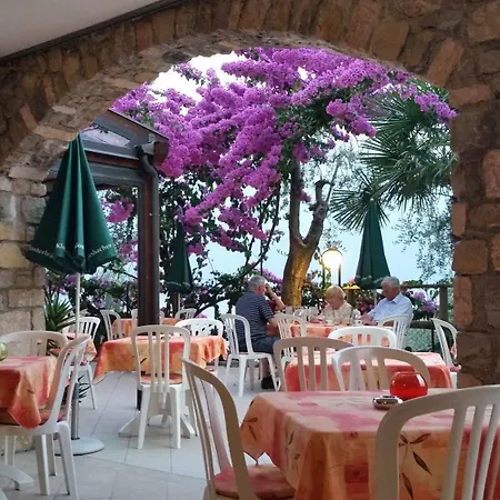 Augusta Garni 2* Limone sul Garda